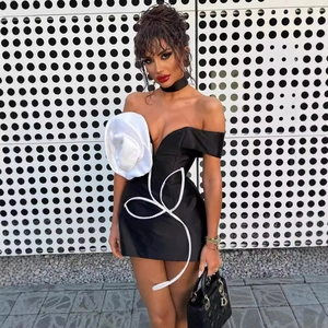 Robe Mini Bustier Femme Satin Fleur 3D Détail Künstliche Perles Moulante Fête Soirée Cocktail Chic Noir Blanc