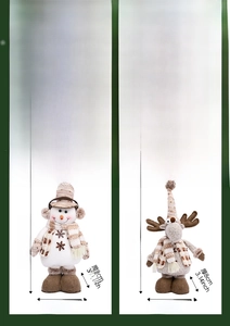 Detaillierte Größenangaben für gestrickte Weihnachtspuppen mit Weihnachtsmann und Schneemann