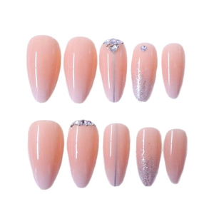 Unghie finte a mandorla lunghe sfumate rosa con linee glitter argento e strass