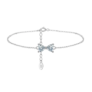 Elegant 925 sterling silver bowknot bracelet with sparkling heart shaped zircons