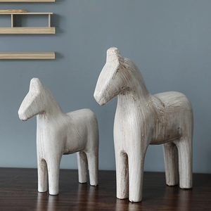 Nordic Wooden Horse And Elephant Ornaments Distressed Hand-Painted Animal Figurines For Home Living Room Office Decor
