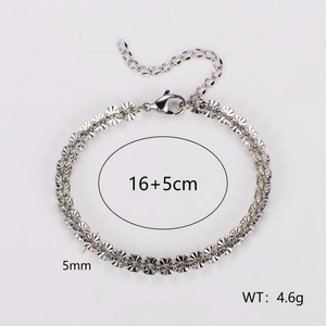 5mm silver Boston chain bracelet with shimmering fan-shaped texture and 16+5cm adjustable length