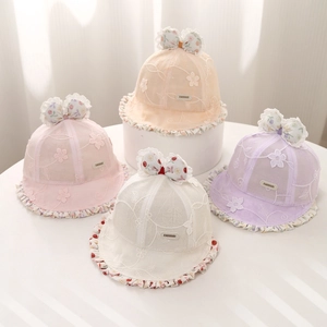 Chapeau de soleil en dentelle pour bébé avec nœud et bord volanté en quatre coloris