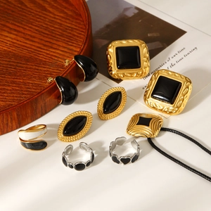 Chic 18k gold plated stainless steel jewelry set with black enamel rings and earrings