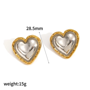 Two-tone heart-shaped stainless steel earrings with hammer texture and 28.5mm width