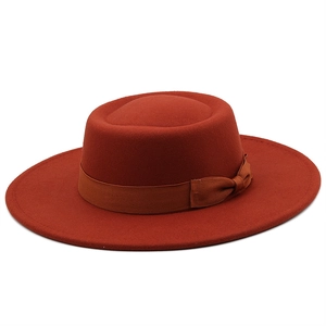 Cappello boater classico in lana rosso ruggine per uomo e donna con tesa larga e fiocco