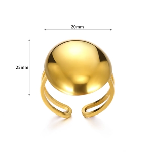 Close-up of polished gold-plated geometric ring showing 20mm and 25mm dimensions