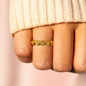 Minimalist S925 sterling silver ring with a golden row of rose flowers for women