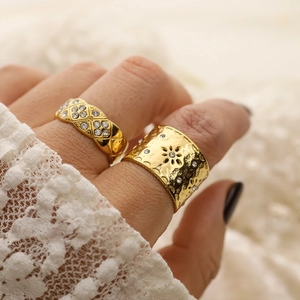 Anello Intagliato Stile Palazzo Vintage Acciaio Inossidabile Placcato Oro 14K Fascia Aperta Regolabile Gioielli Dito Stella