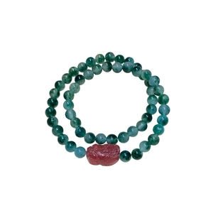 Double-layered beaded bracelet with green agate strawberry crystal and Pixiu pendant