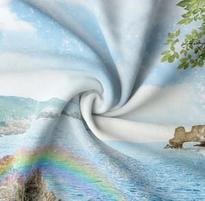 Detailansicht der weichen Textur und des Regenbogen-Meeresdrucks auf dem Mikrofasergewebe