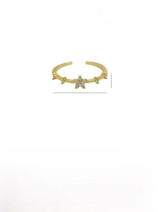 Detail view of 18k gold plated brass flower ring with 5.2x5.6mm dimension and 1g weight