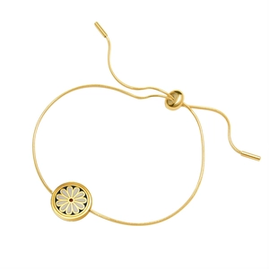 18K gold-plated snake chain bracelet with white daisy charm and adjustable slider clasp