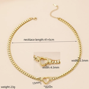 Detail showing gold heart necklace dimensions with 41+5cm length and K18 marking