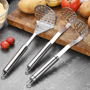Lot de 3 presse-purée en acier inoxydable avec boucles de suspension sur planche