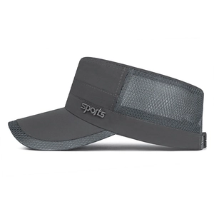 Visière de sport en mesh gris foncé respirant avec broderie pour protection solaire extérieure