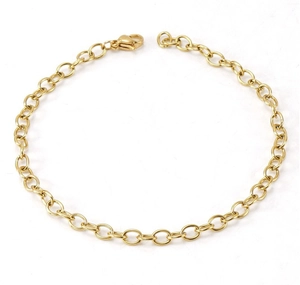 Detail of gold-plated stainless steel chain bracelet with a secure lobster clasp closure