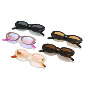 Oval retro sunglasses set with cross star temples in five assorted stylish colors