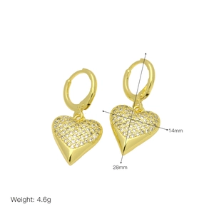 Detail view of gold heart earrings with size 28mm and 4.6g weight specifications