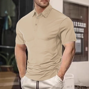Polo da uomo a maniche corte color kaki in maglia a nido d'ape con colletto a due bottoni