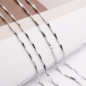 Elegant s925 sterling silver minimalist necklace with a unique twisted long link pendant