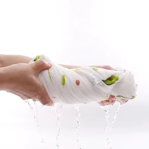 Absorbent 6-layer cotton baby towel with avocado leaf print and 3D textured design