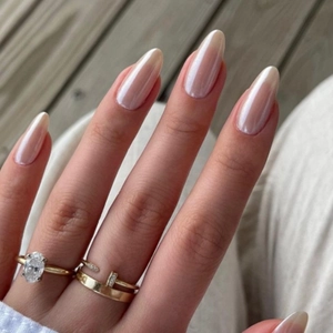 Press On Nails Pearlescent Almond Shape Fake Nails Thin Reusable Artificial Tips Elegant Minimalist Manicure For Women