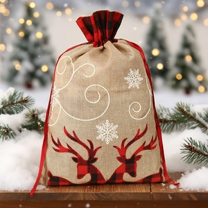 Weihnachtsgeschenkbeutel aus Leinen mit kariertem Rentier und weißen Schneeflocken