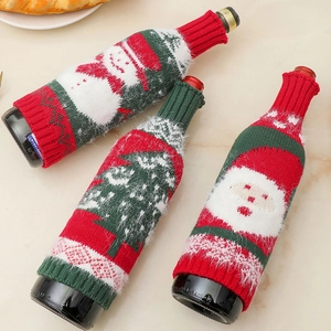 Copribottiglie di vino natalizi a maglia con Babbo Natale, pupazzo di neve e albero
