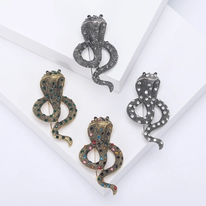 Vintage Cobra Snake Brooch Pin Alloy Rhinestone Animal Shape Fashion Badge Accessory For Women