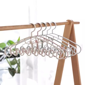 Ruimtebesparende multifunctionele wave-hanger voor ondergoed en diverse accessoires