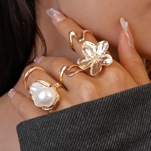 Legierung Simulierte Künstliche Perle Blumen Ringe Unregelmäßig Offen Minimalistisch Retro Vintage Geometrischer Modeschmuck Für Damen