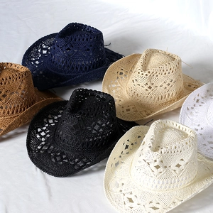 Cappelli da cowboy in paglia intrecciata traforata in vari colori per l'estate