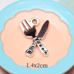 Miniature metal fork and knife pendant with dimensions 1.4x2cm for DIY dollhouse crafts