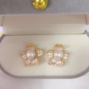 Elegant 18K gold plated flower pearl earrings with sparkling micro-inlaid diamonds