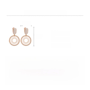 Detail view of copper dreamcatcher earrings with size 5.5x3.3cm and material specs