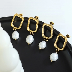 Irregular pearl geometric drop earrings in 18K gold plated stainless steel