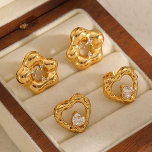 18k gold plated heart and flower zircon stud earrings in a wooden jewelry box
