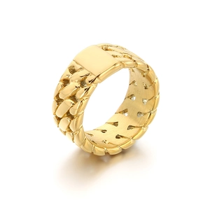 Classic golden cuban chain ring made of stainless steel with a vintage polished finish