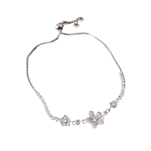 Elegant silver flower bracelet with sparkling cubic zirconia and adjustable slider clasp