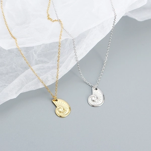 Elegant 925 sterling silver shell pendant necklaces in gold and silver finishes