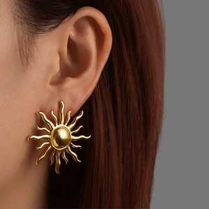Boucles D'oreilles Tournesol En Acier Inoxydable 304 Avec Placage Or 18K Design Chic Exagéré Bijoux De Mode Pour Femmes