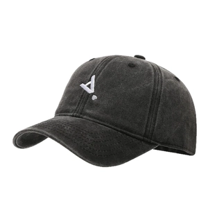Cappellino vintage in cotone lavato grigio antracite con ricamo a lettera A bianca
