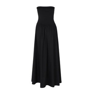 Elegantes schwarzes schulterfreies Maxikleid mit lockerer Passform und fließendem Fall
