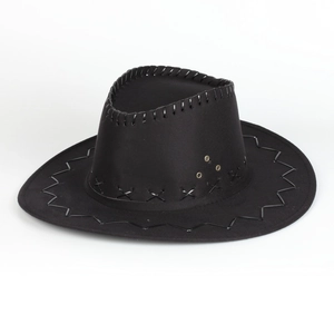 Détail d'un chapeau de cow-boy noir avec cordon en cuir tressé et œillets d'aération