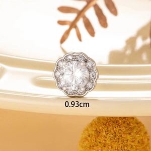 Elegant silver flower stud earrings with zirconia inlays and 0.93cm diameter size