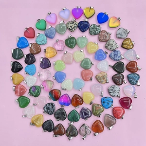 Spiral layout of 20mm heart-shaped natural stone pendants for DIY jewelry making