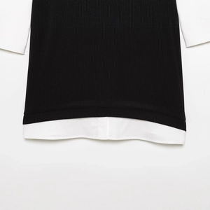 Mini abito da donna con inserto in popeline bianco e nero e dettaglio in maglia