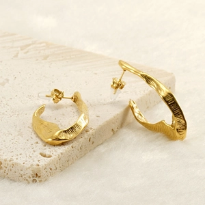 Modern 18K gold-plated stainless steel irregular hoop earrings with hammered texture