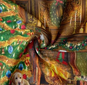 Detail der Weihnachtswandteppich-Stoff mit warmem Kamin, Hund und festlicher Textur